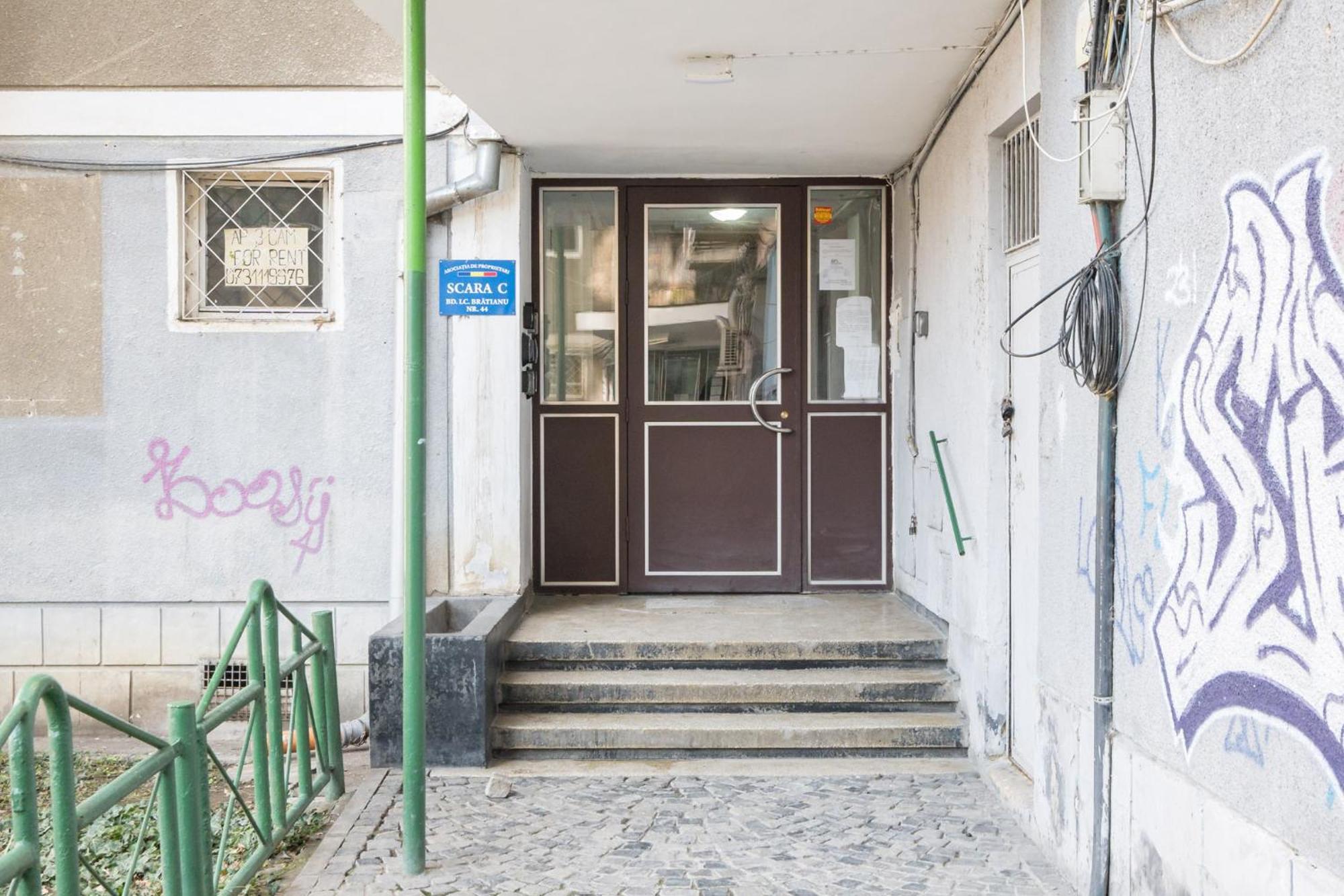 Central Aesthetic Apartment Bucureşti Exterior foto